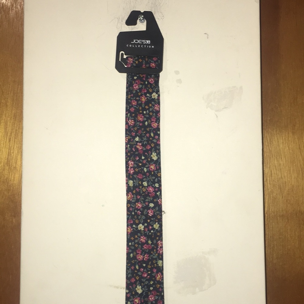 💐 NWT Joe’s Collection Floral Tie - Picture 5 of 8